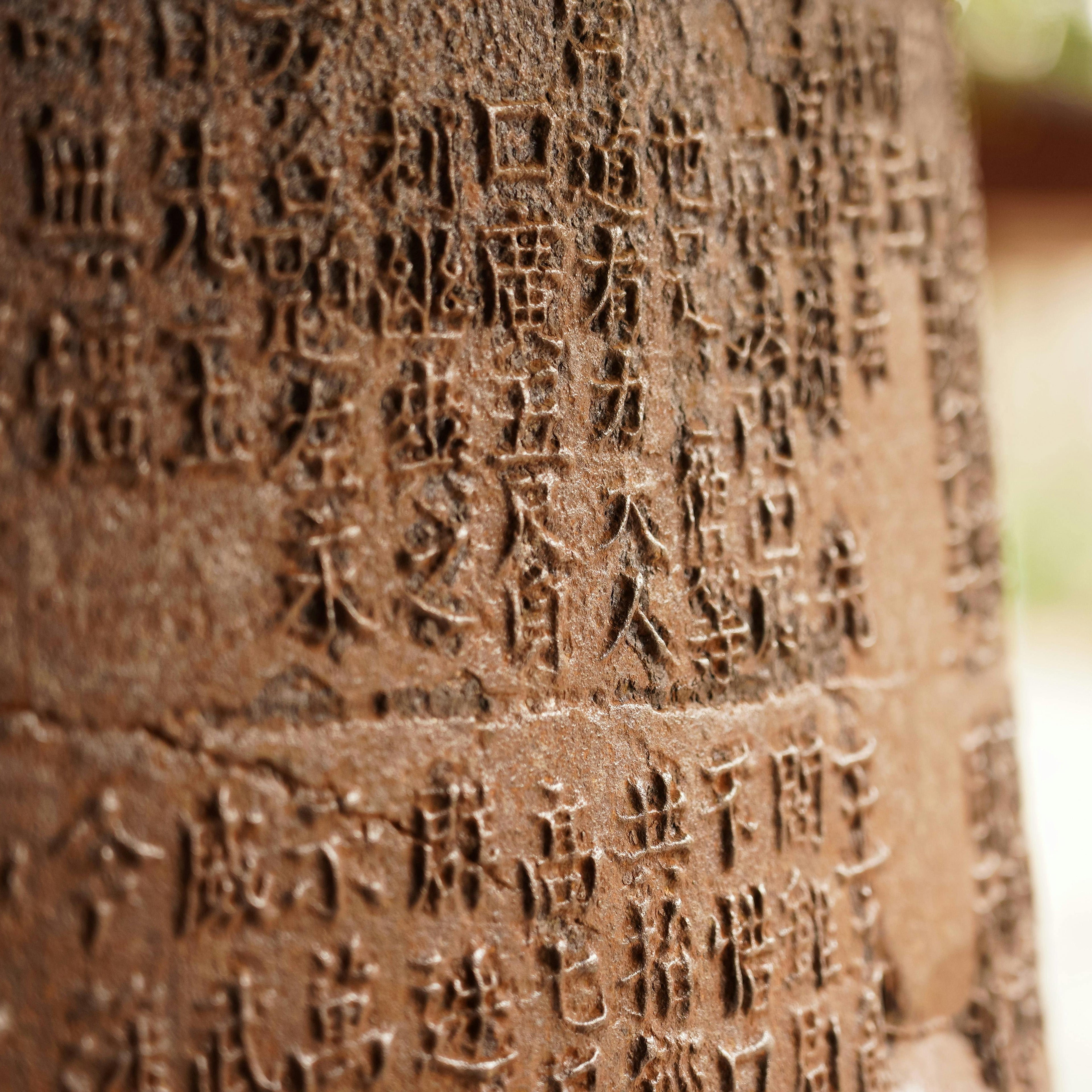 Languages of the Past: Old and Extinct Alphabets