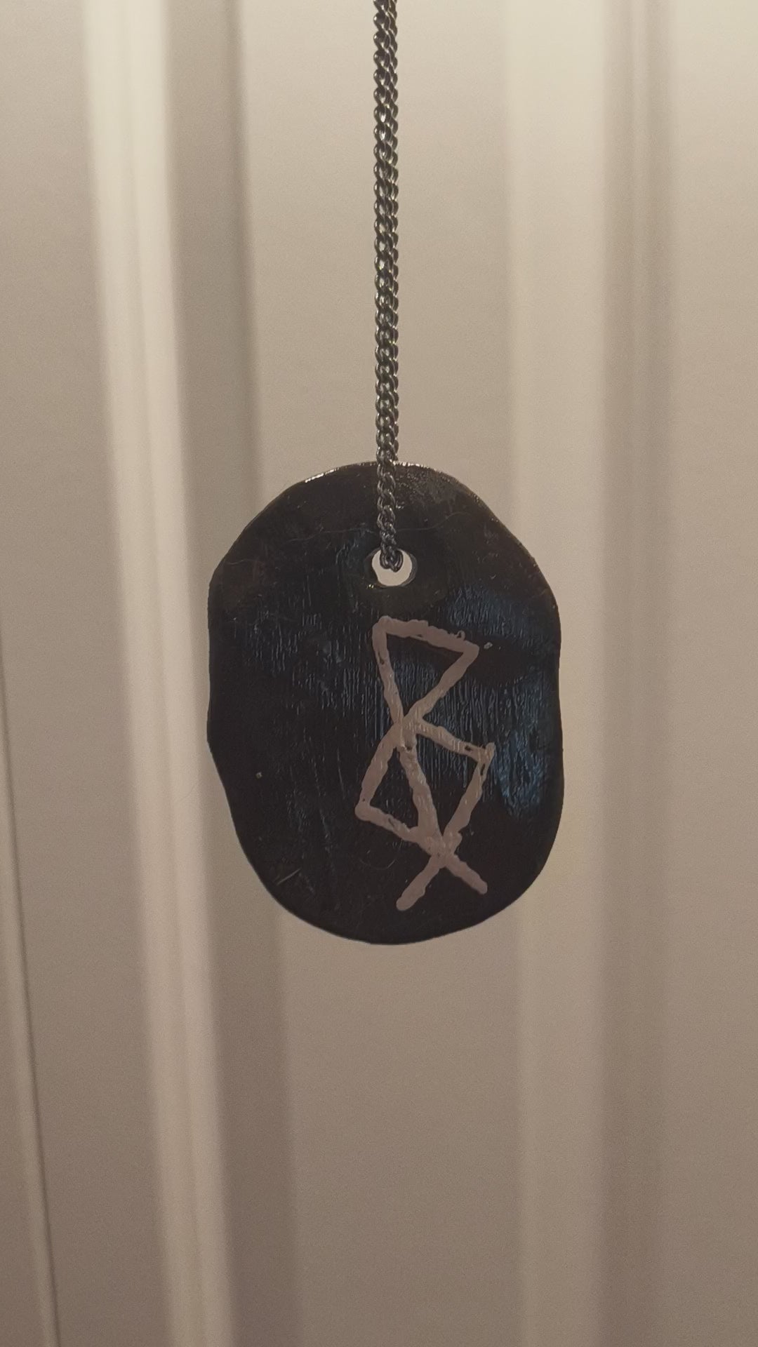 Pendentif amulette Futhark ancien : Joie et Prospérité